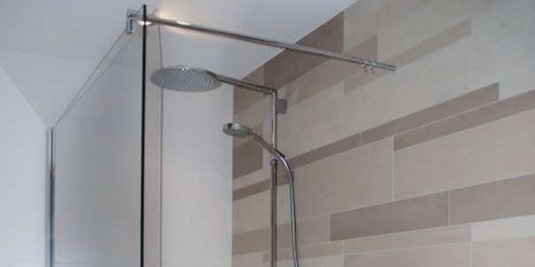 Erkelens-Sanitair-Montage-Badkamer-douche-installeren
